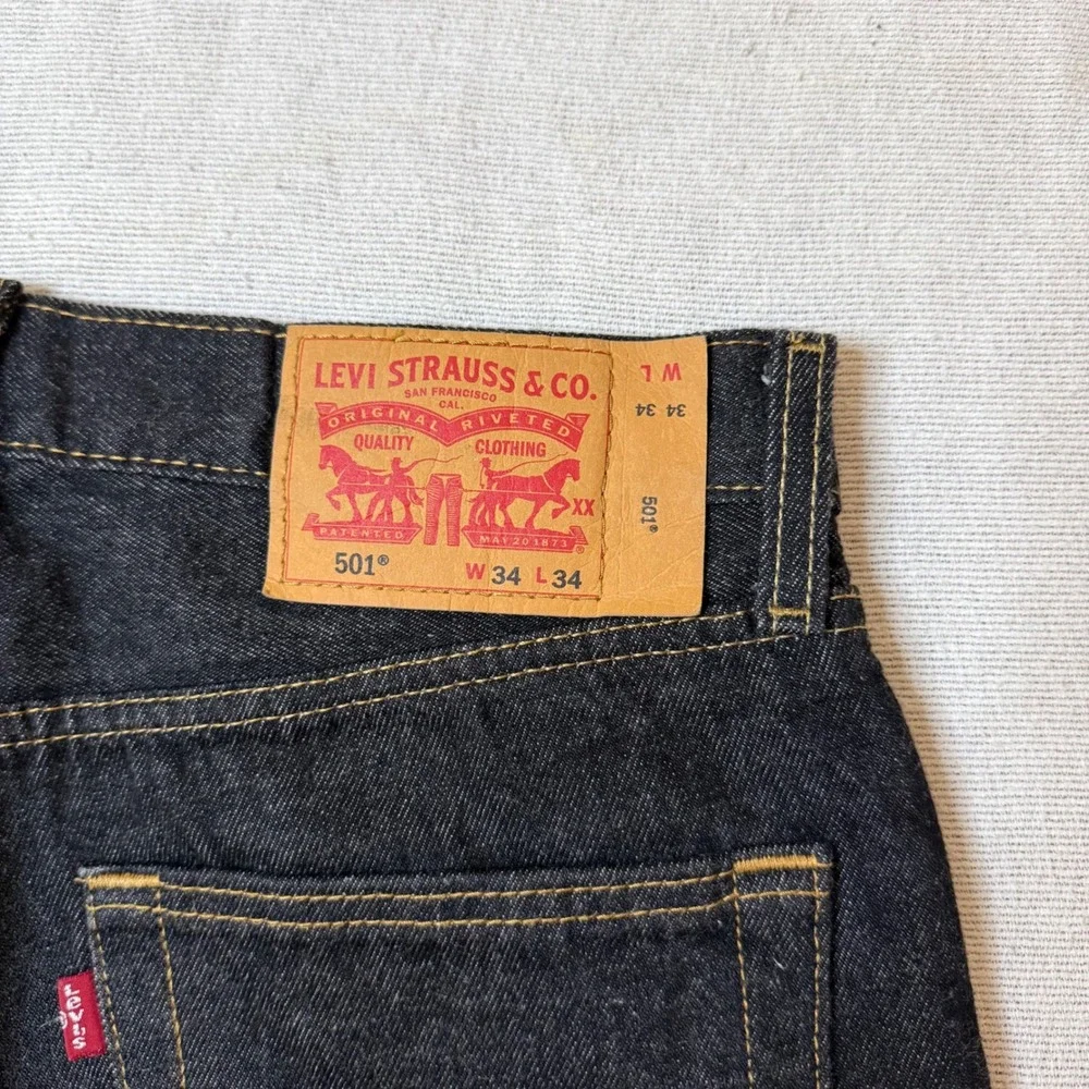 Levi's 501 Jeans Mens 34x34 Dark Indigo Blue Original Fit Button Fly Denim